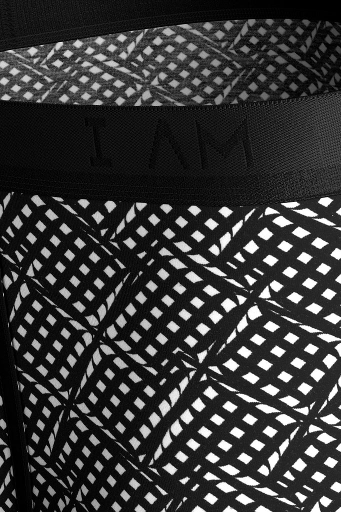 I AM Retro Hypnotic aus Lyocell in Schwarz mit weißem Viereckmuster von Impetus
