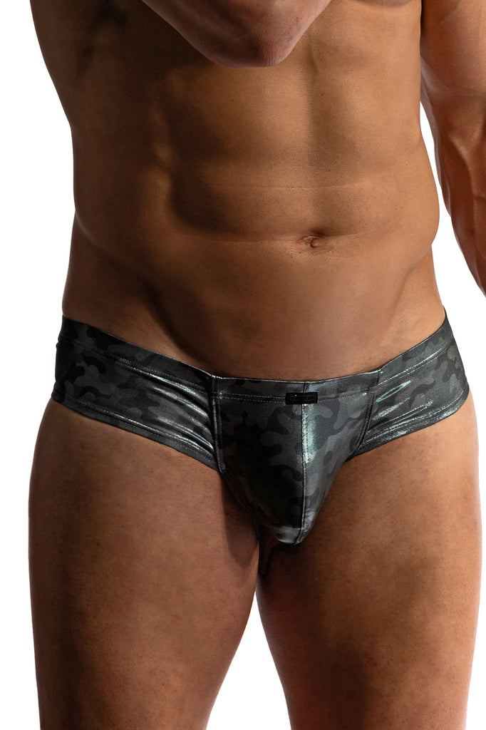 Manstore Cheeky Brief M2414 in Camouflage-Optik mit Glanzeffekt