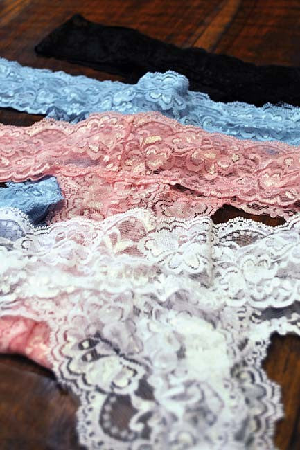 Dreamgirl String - weiß, schwarz, blau, rosé