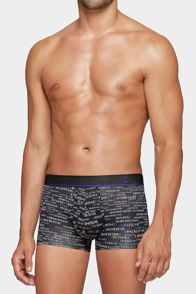 I AM WHAT I WEAR Retro Conqueror - black